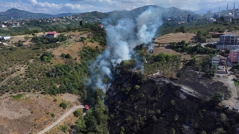Trabzon Ortahisar’da örtü yangını korkuttu