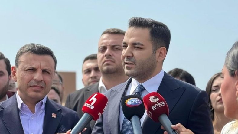 CHP Gençlik Kolları Genel Başkanı'nın davası ertelendi
