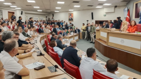 Büyükşehir Meclisi yine ertelendi