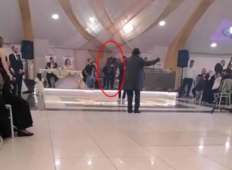 Sahnede kalp krizi geçiren Yüksel Kader hayatını kaybetti