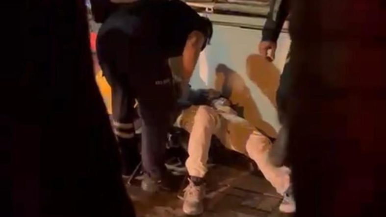 İzmir'de parkta kanlı tartışma: Defalarca bıçaklandı