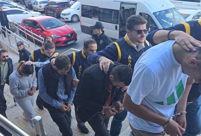 ‘Cinsel istismar davası’ tuzağı: Emekliyi 2,5 milyon TL dolandırdılar!