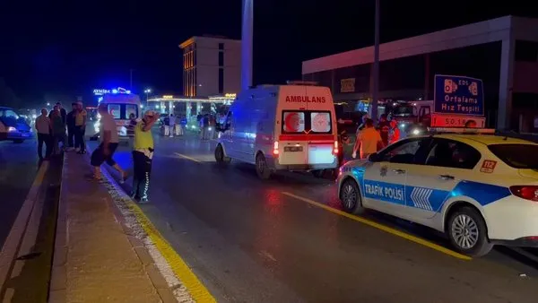 aydinda-zincirleme-trafik-kazasi-1-olu-5-yarali-1758446000723.jpg