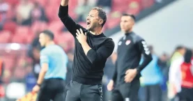 Çok mutlu olmalıyız!