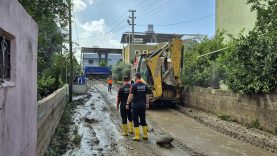 Hatay’da selden zarar gören 80 aileye 3 milyon 894 bin TL ödeme