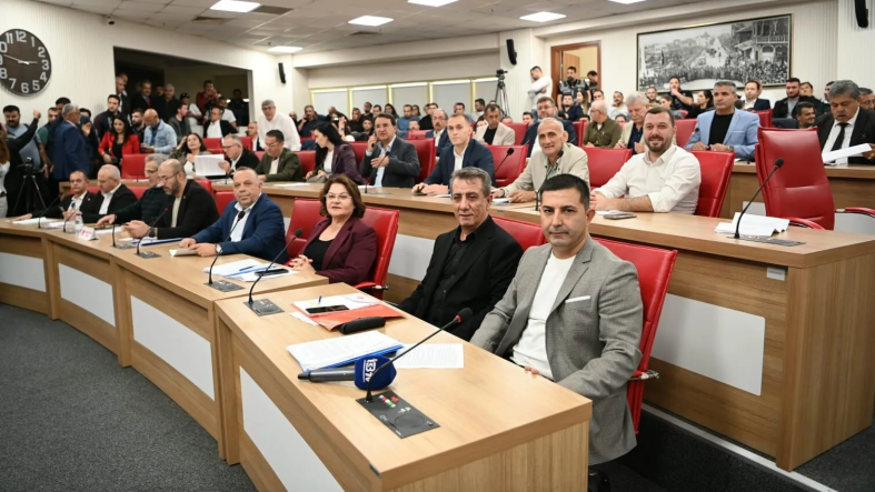 Başkan Ömer Günel; ”Büyükşehir’in yükünü alıyoruz. Asli görevlerine odaklansın”