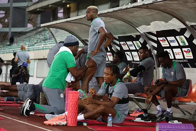 victor-osimhen-nijeryanin-kader-macina-damga-vurdu-benine-karsi-hat-trick-1760462866423.jpeg