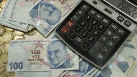 Türkiye Kamu-Sen’den hükümete çağrı: Memura ve emekliye ek zam şart!