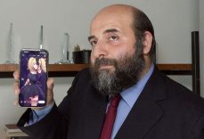 Ebeveynler bu uygulamaya dikkat: “Çocukları müstehcen konuşmalara yönlendiriyor”