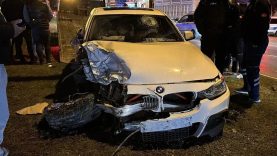 Atakum’da iki otomobil çarpıştı: 2 asker yaralandı