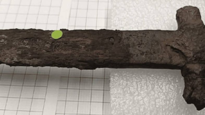 Gölde Orta Çağ'dan kalma servet bulundu