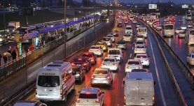 İstanbul trafiğinde yoğunluk yüzde 85'e çıktı! İşte bölge bölge son durum