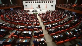Tepkilere rağmen Meclis'ten geçti: En düşük emekli aylığı 20 bin TL oldu