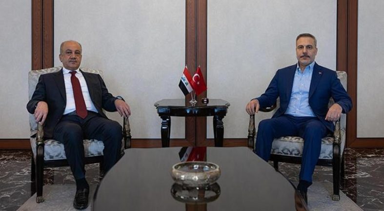 Dışişleri Bakanı Hakan Fidan Irak Savunma Bakanı Abbasi ile görüştü