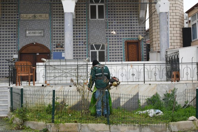 Kuşadası Belediyesi Ekipleri Ramazan Ayı Öncesi Camii Temizliği (3)