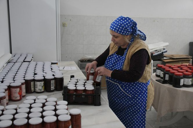 Emek Atölyesi Ürünleri Ada Market Raflarında (2)